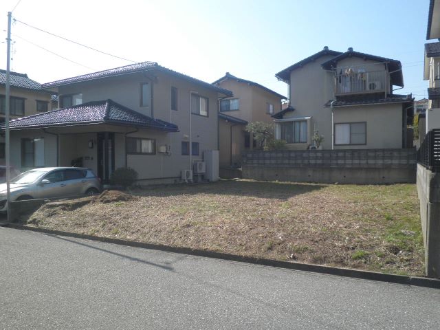 河北郡内灘町字大根布8丁目